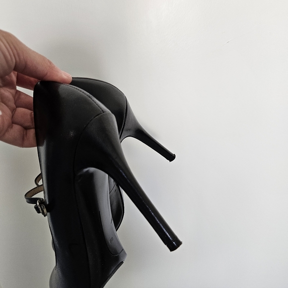 Nine West Mary Jane Style Heels - Picture 8 of 11